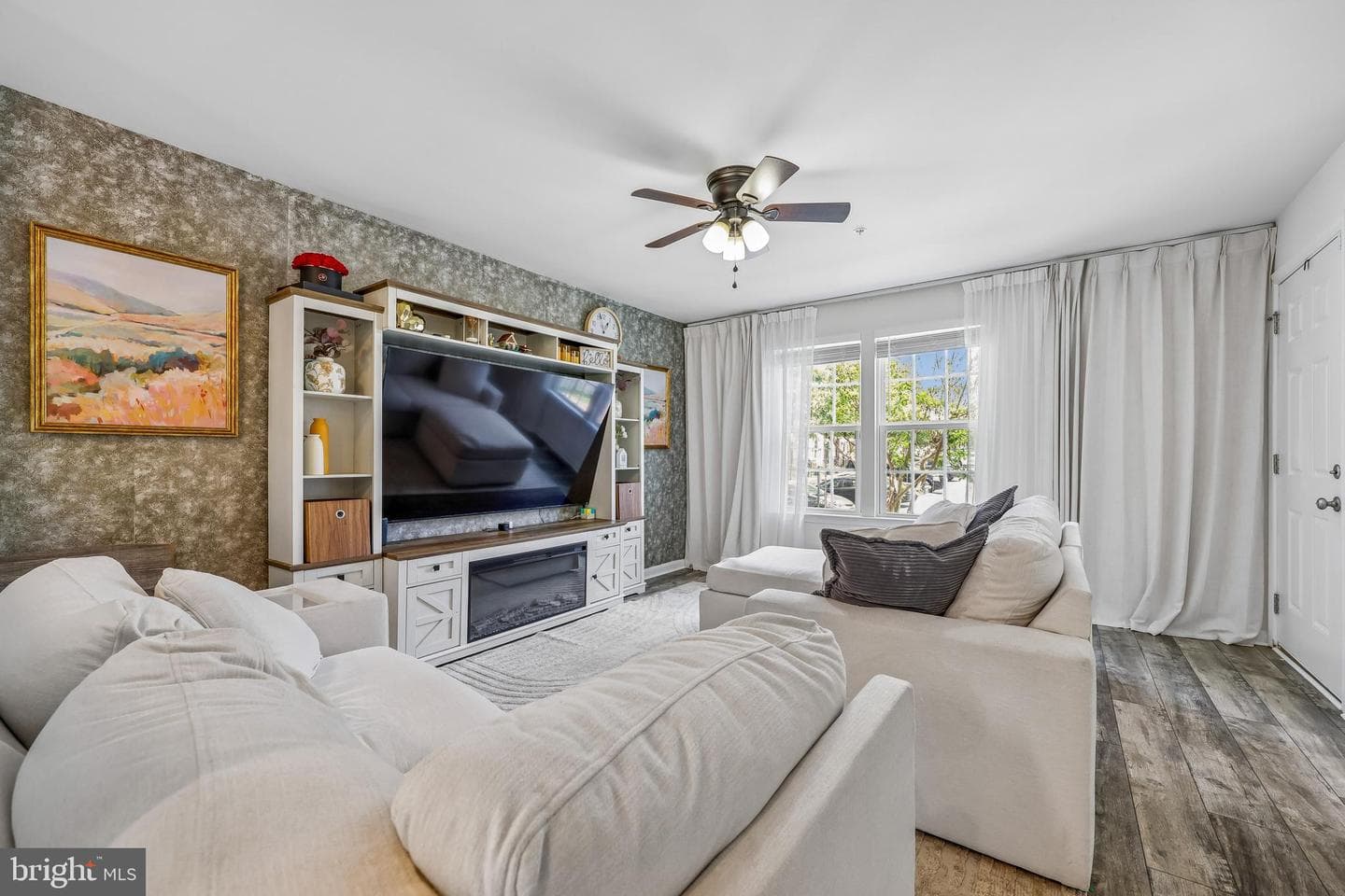 11601 Emerald Green Drive #906a photo 3