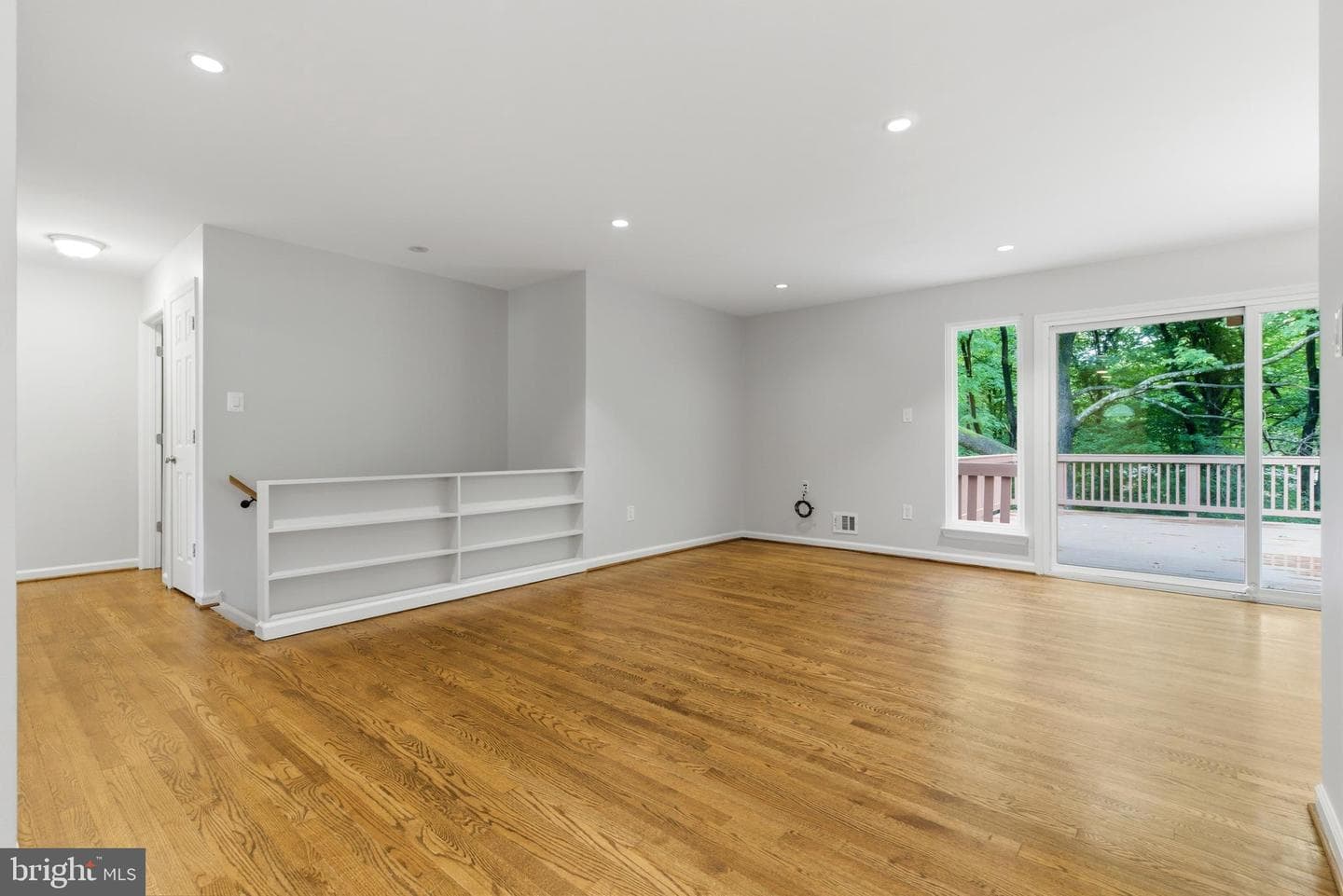 14114 Arctic Avenue photo 10