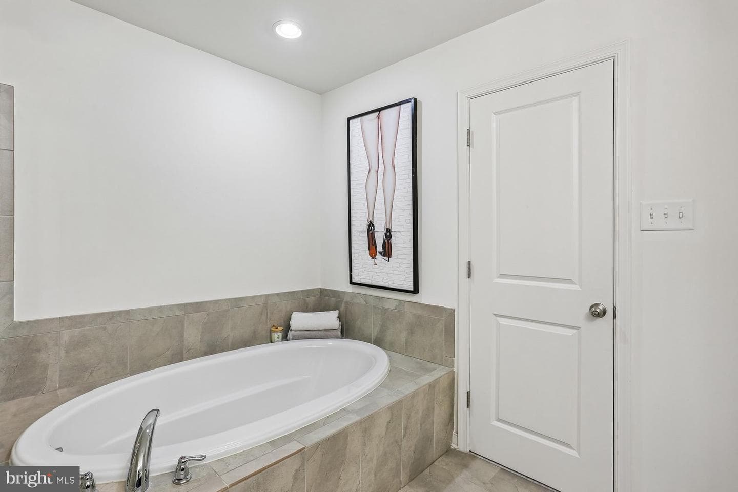 123 Fairbanks Drive photo 23