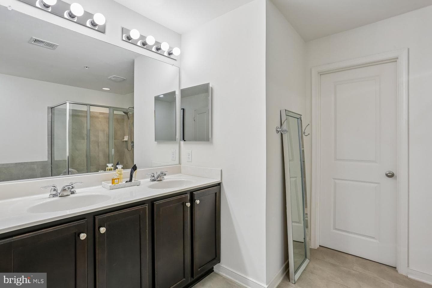 123 Fairbanks Drive photo 24