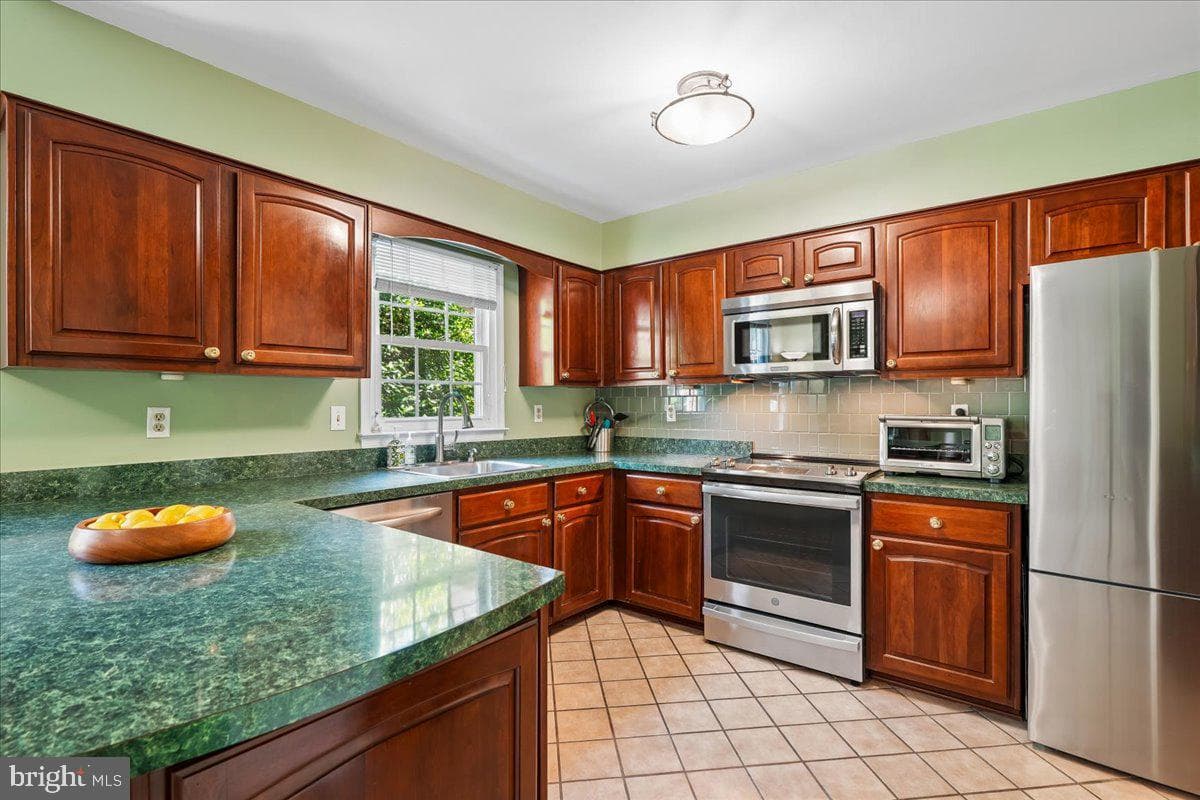 10109 Langhorne Court photo 15