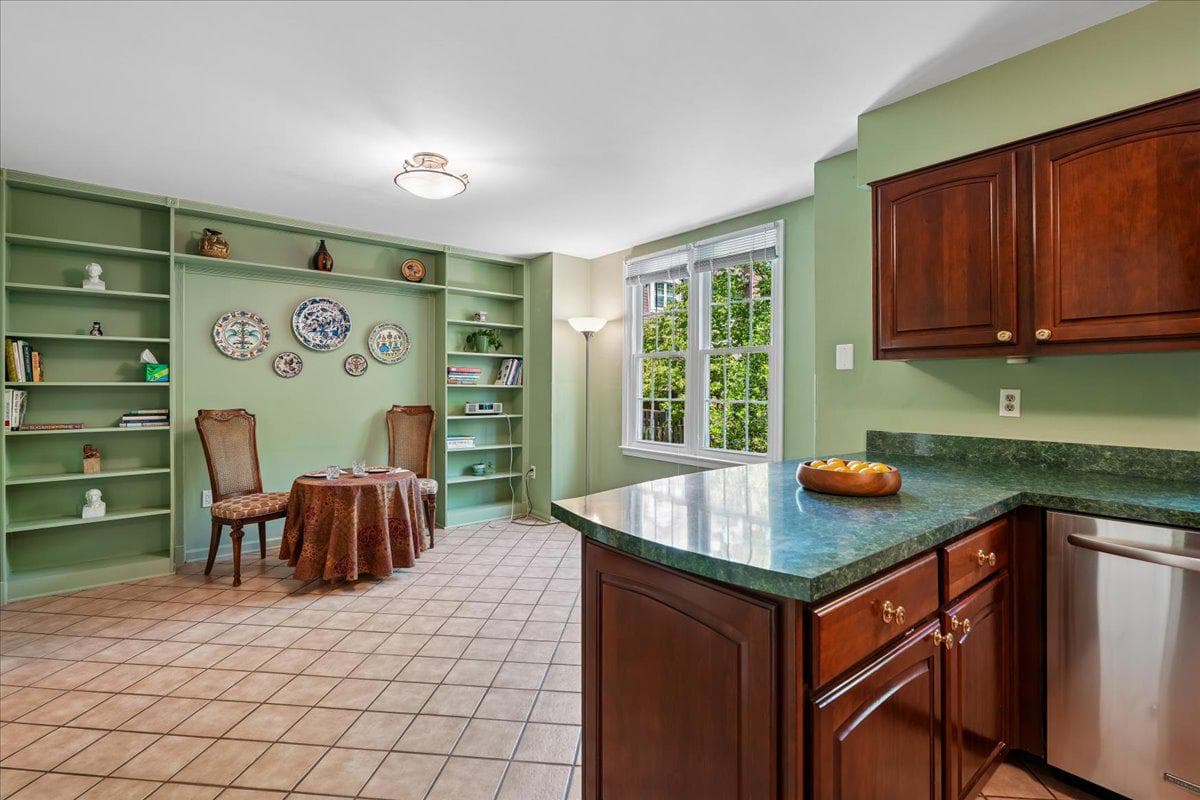 10109 Langhorne Court photo 18