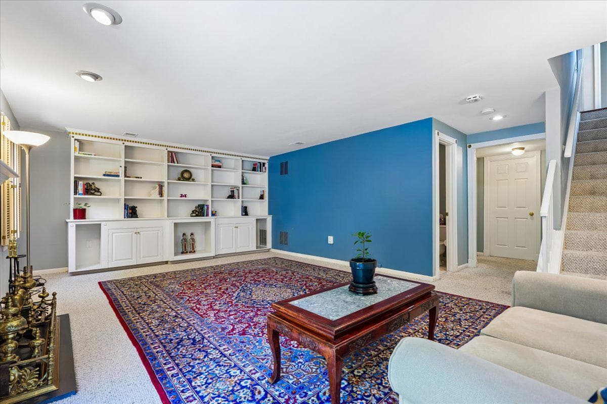 10109 Langhorne Court photo 39