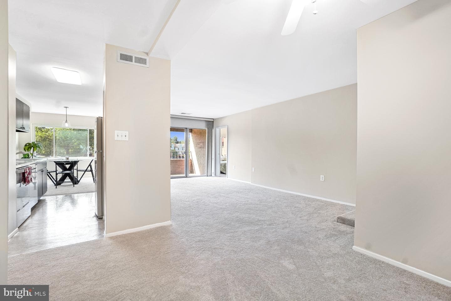 450 Girard Street #304 photo 11