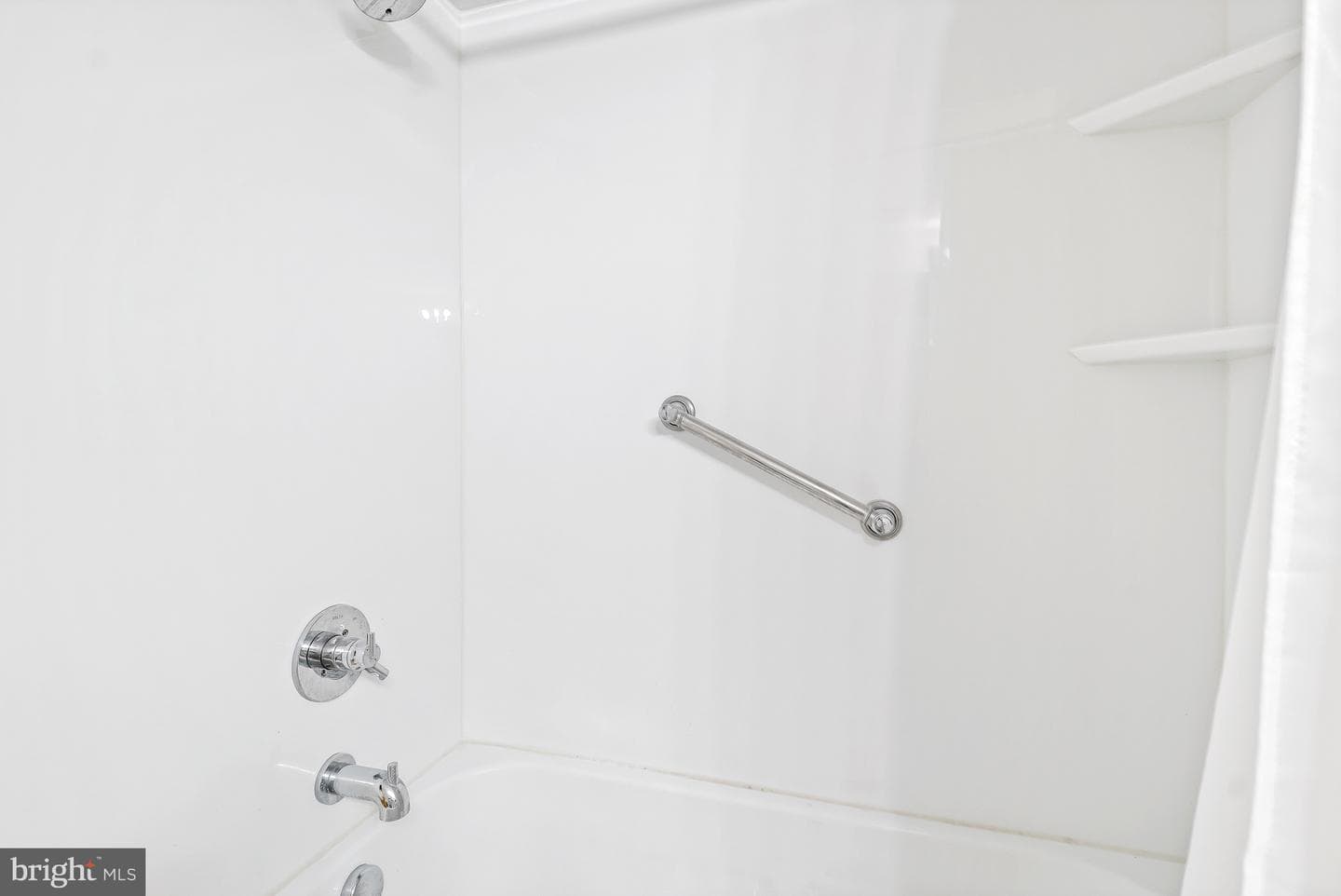 450 Girard Street #304 photo 21