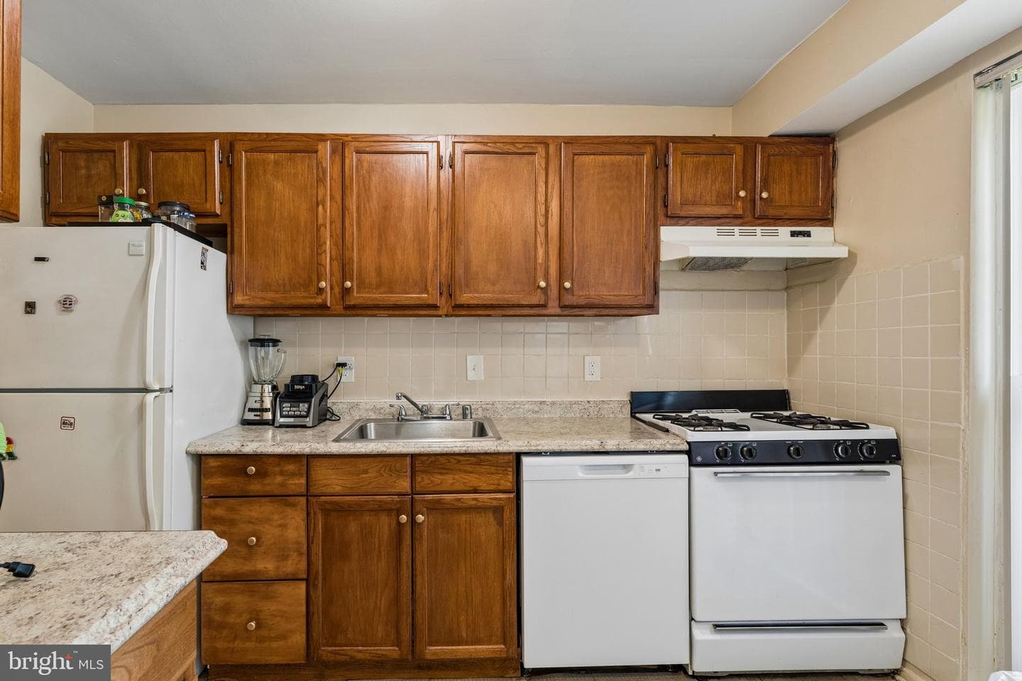2410 Sun Valley Circle #6-E photo 4