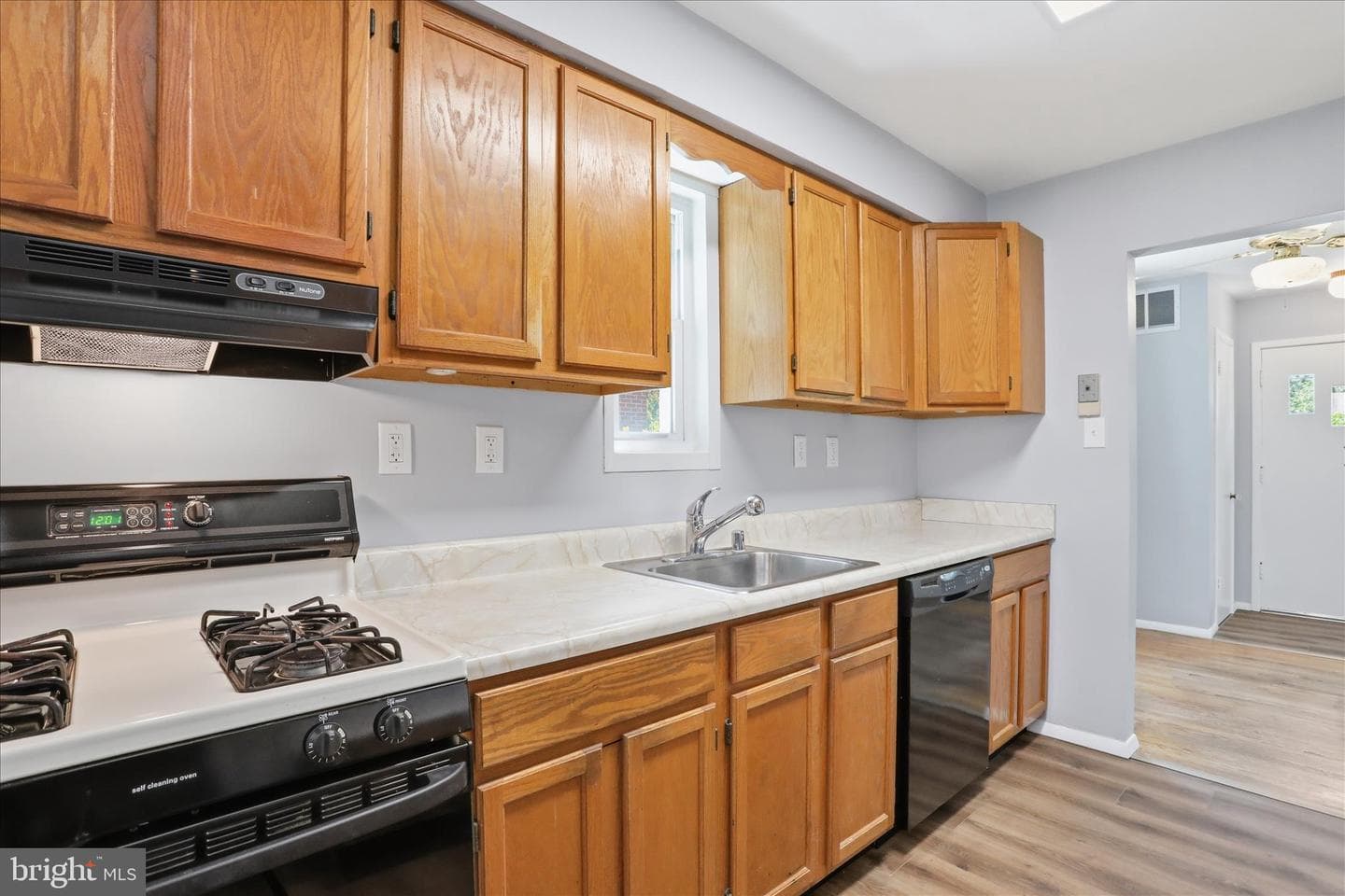1014 Scott Avenue photo 19