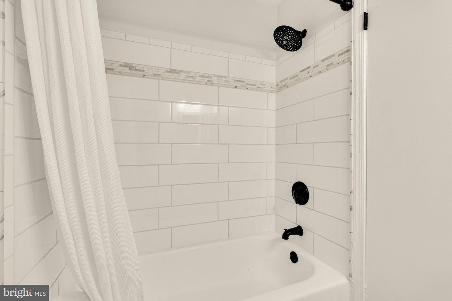 19123 Grotto Lane photo 32