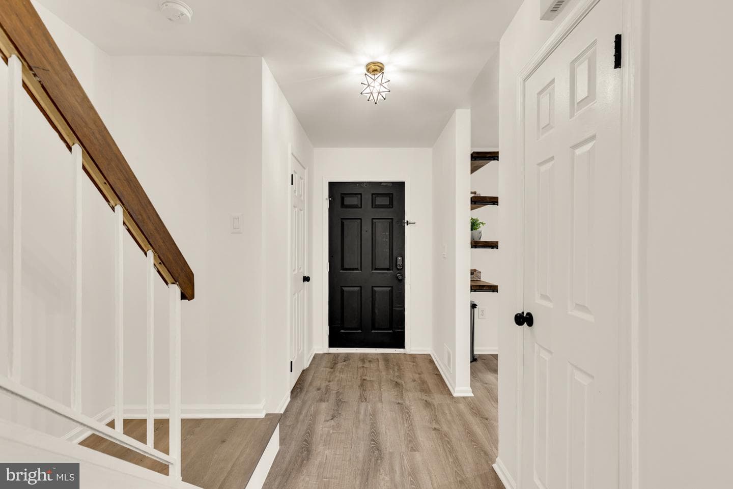 19123 Grotto Lane photo 4