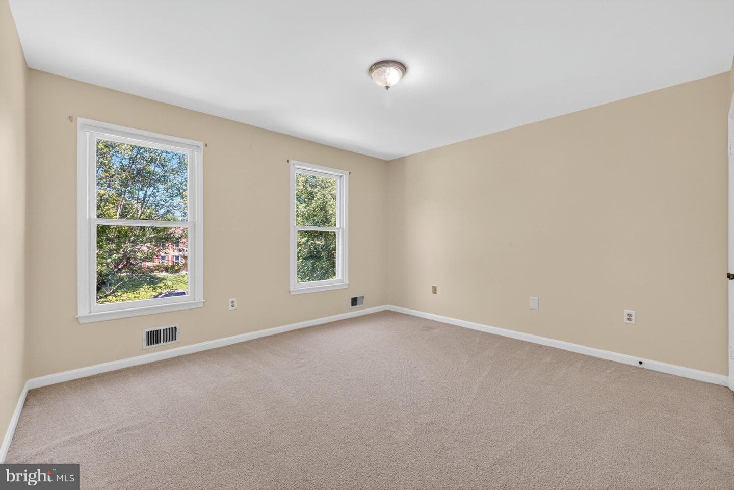 15001 Notley Road photo 27