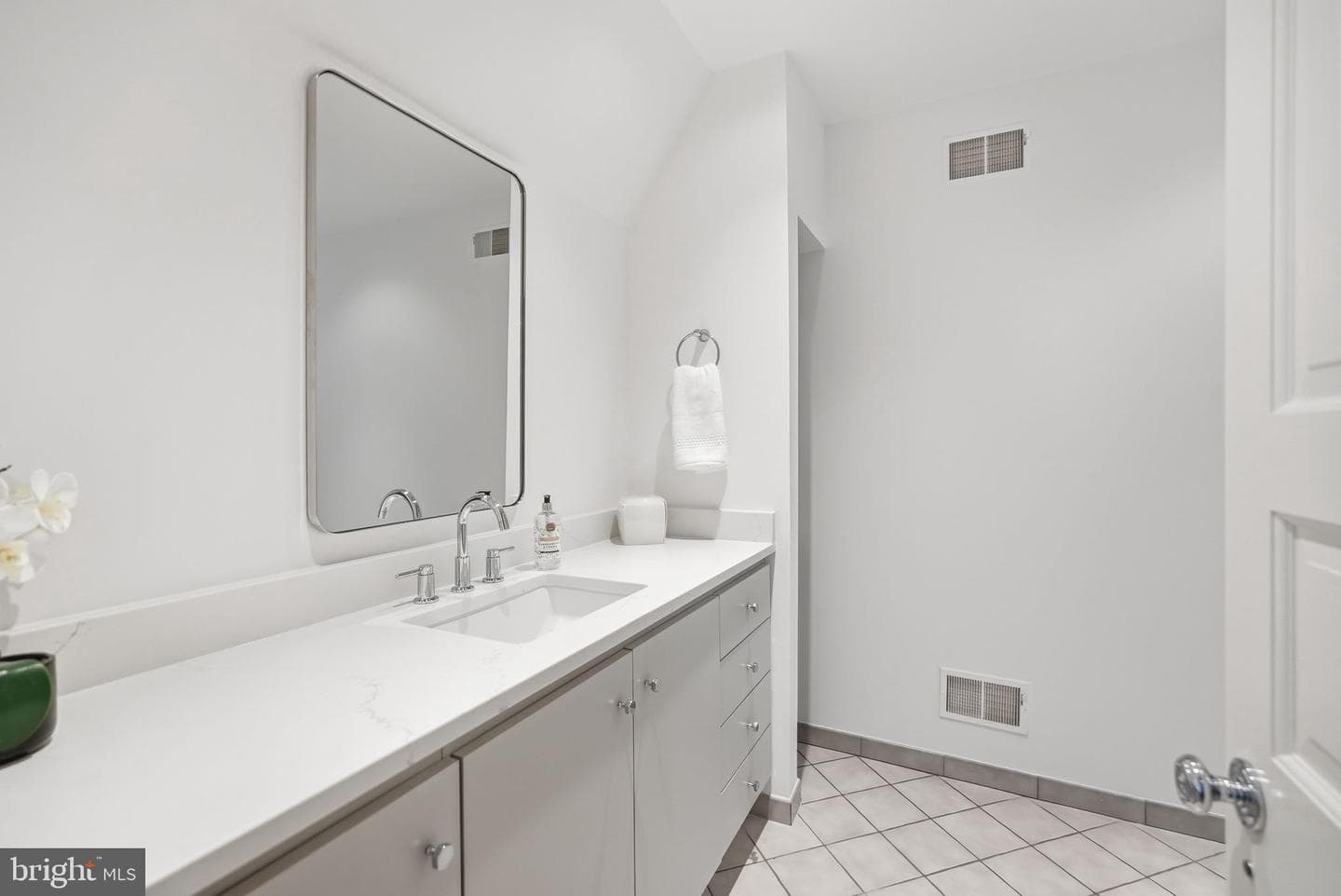 8917 Harvest Square Court photo 49