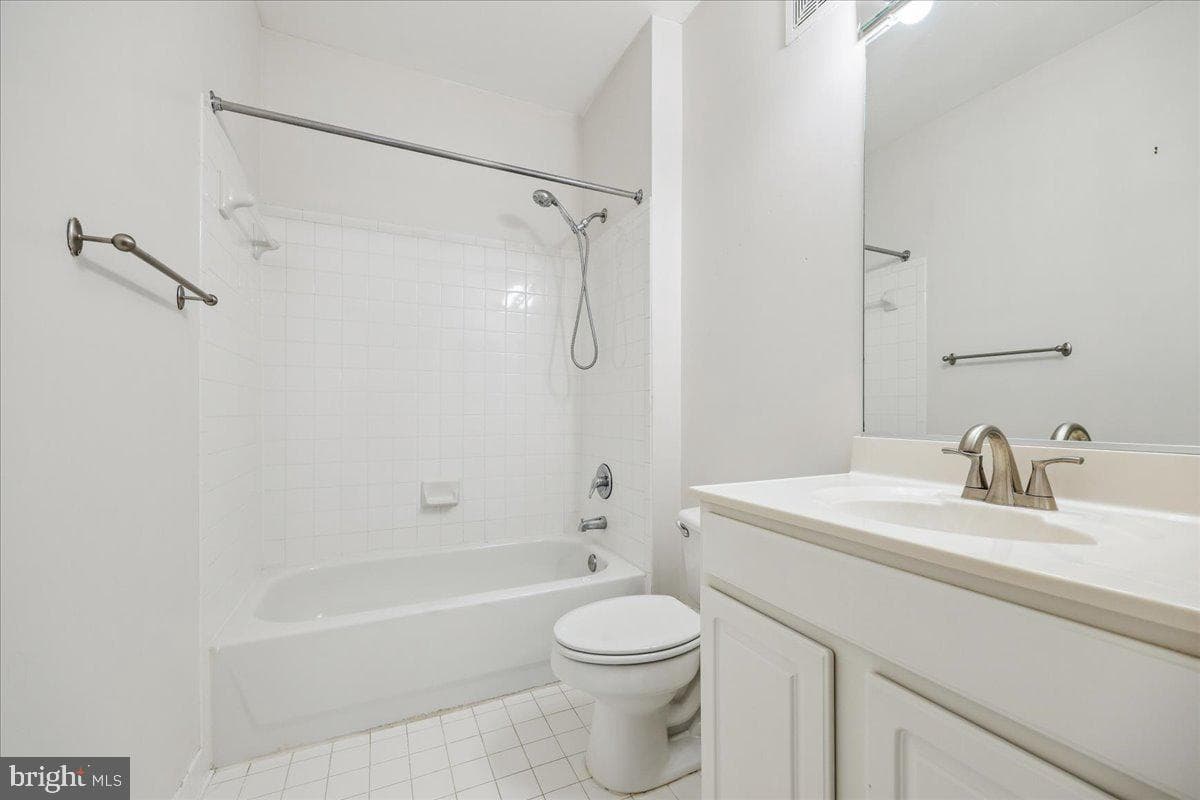 311 High Gables Drive #101 photo 24
