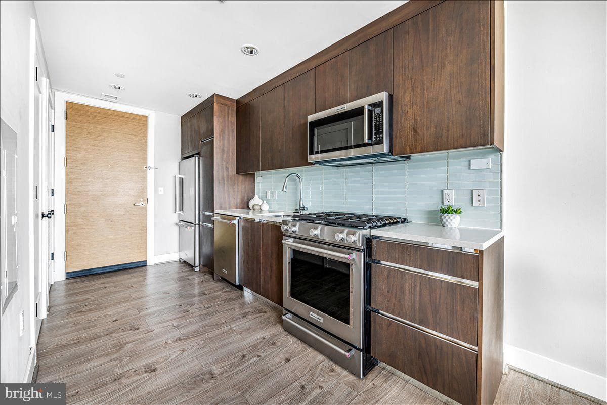 930 Rose Avenue #1802 photo 8