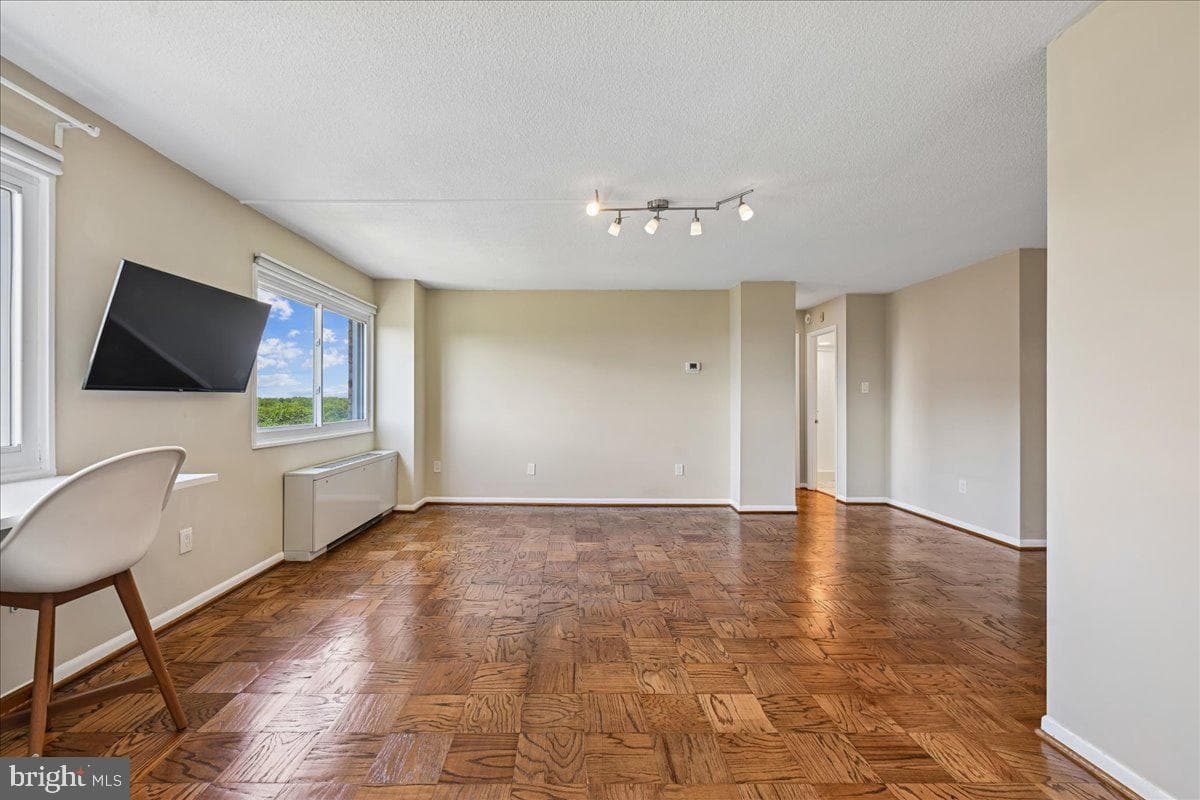 1121 University Boulevard W #1207 photo 7