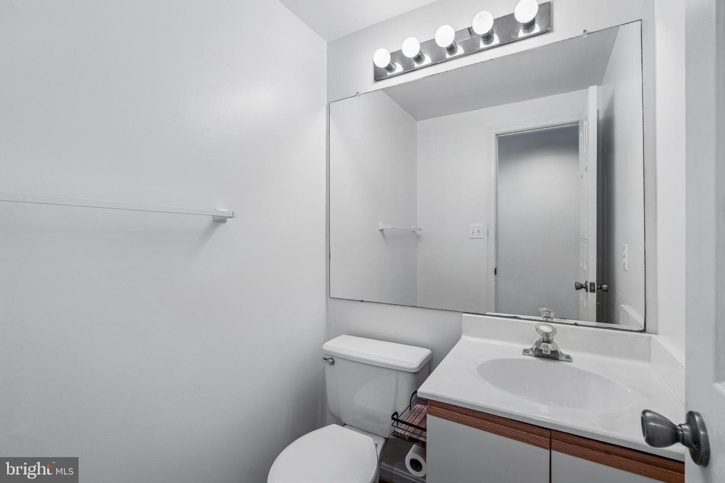 8541 Hawk Run Terrace photo 7