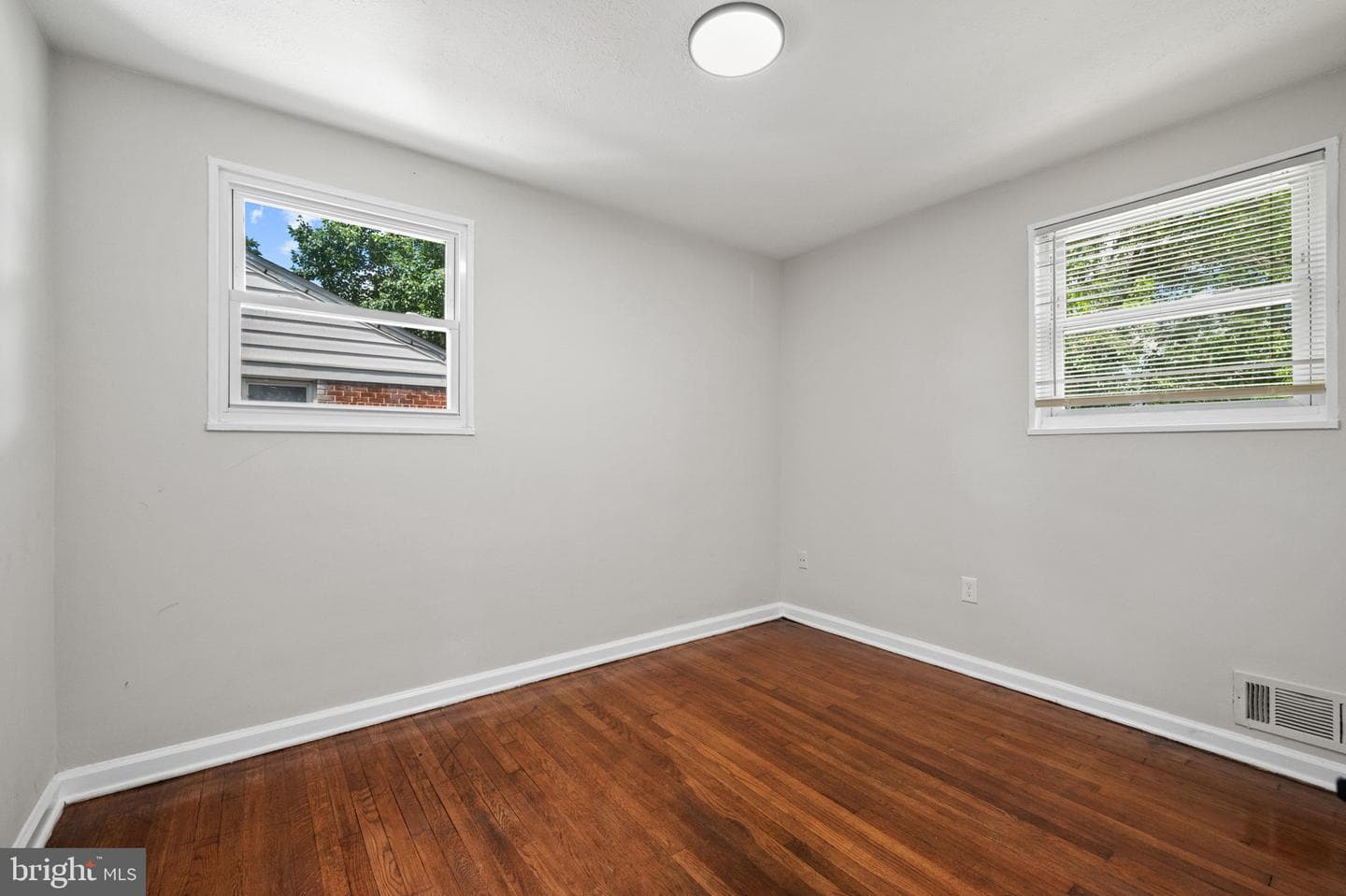 12405 Bushey Drive photo 4