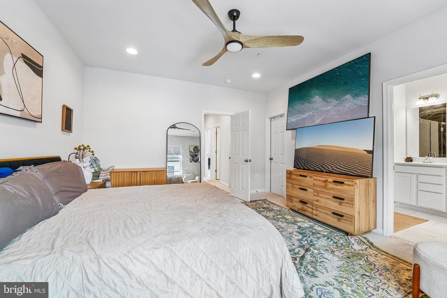 22917 Mater Way photo 17