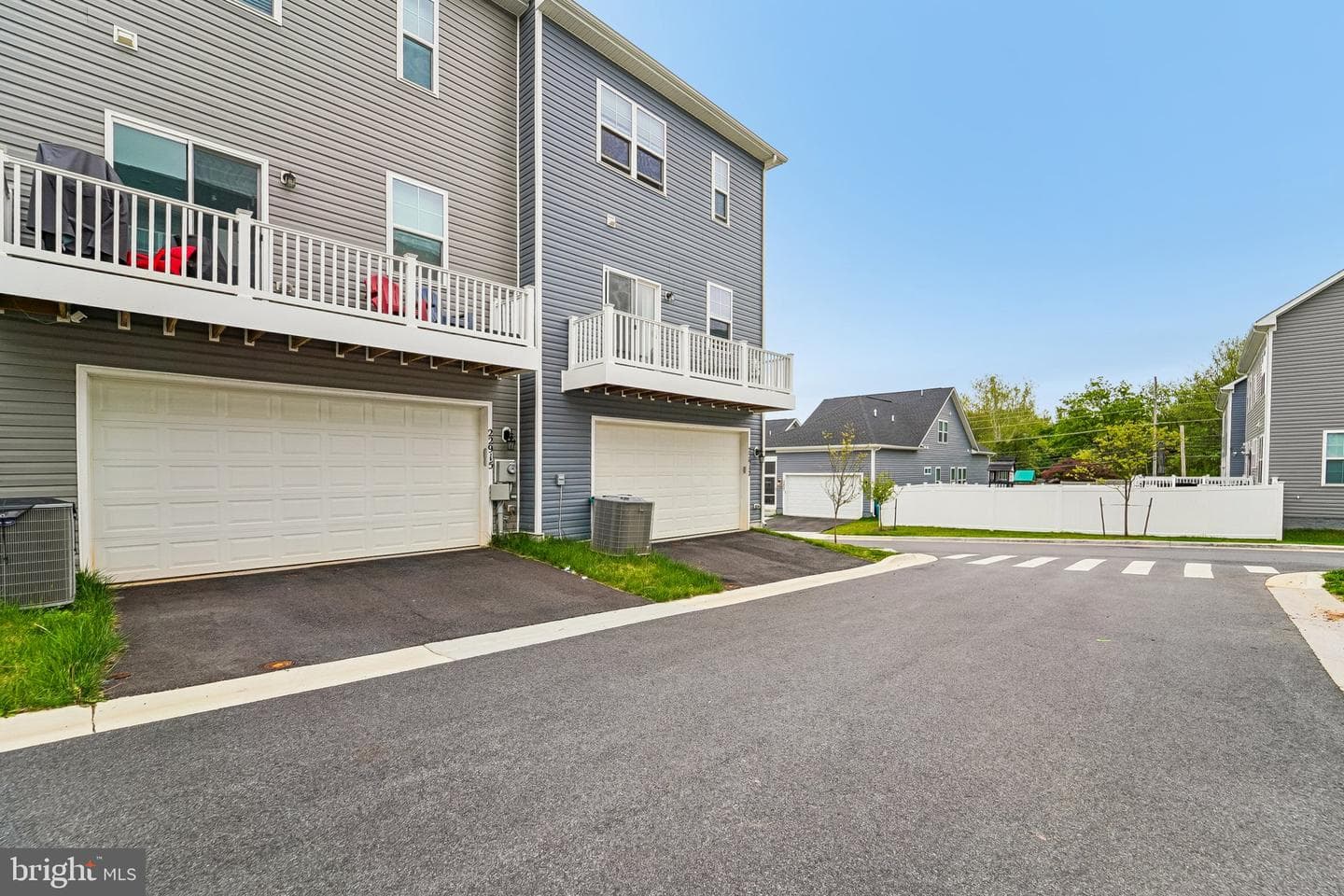 22917 Mater Way photo 28