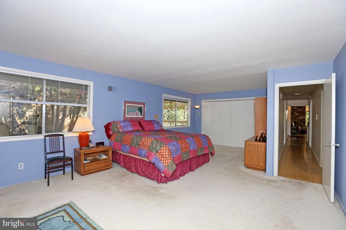 6900 Heatherhill Road photo 20