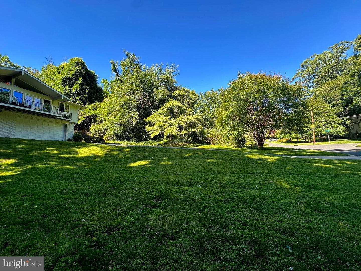 6900 Heatherhill Road photo 5