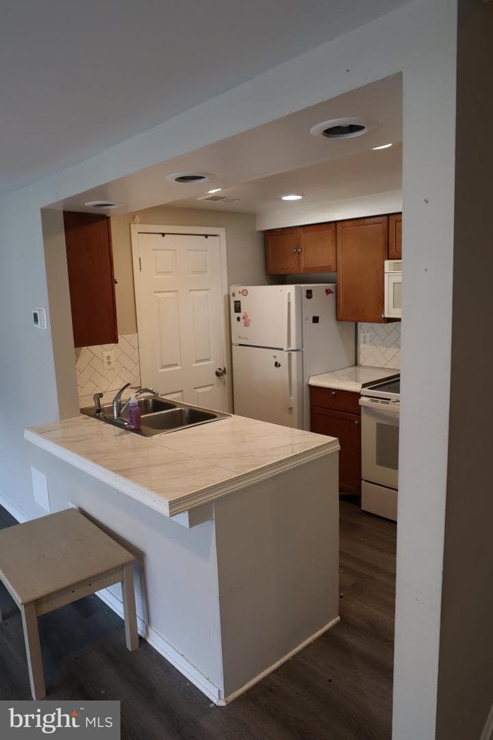 9709 Hellingly Place #56 photo 14