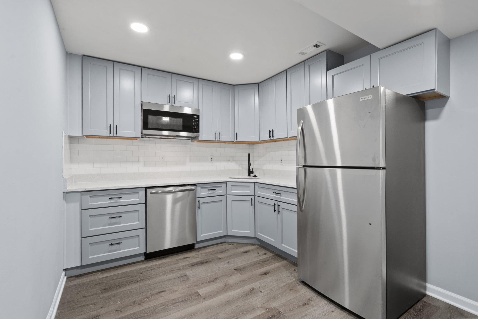 2017 Glenallan Avenue photo 16