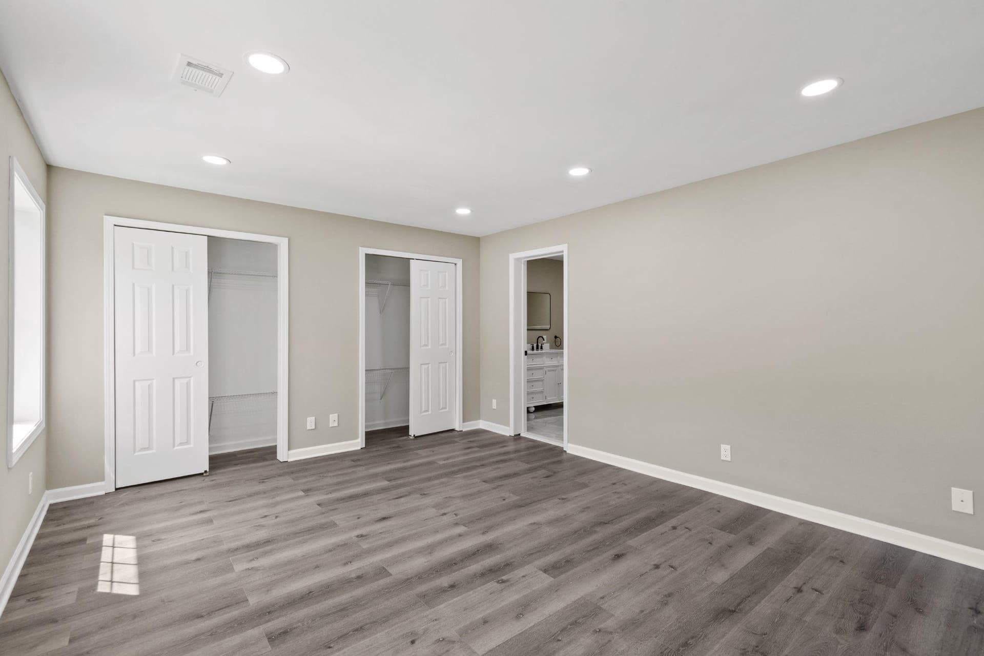 2017 Glenallan Avenue photo 5