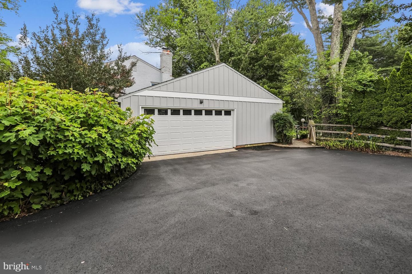 15704 Ancient Oak Drive photo 3