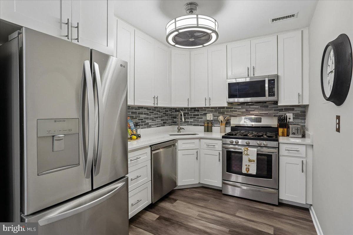 4977 Battery Lane #1-211 photo 9