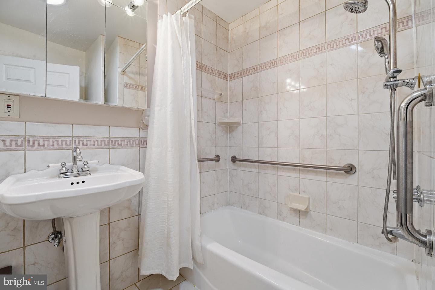 12615 Eastbourne Drive photo 31