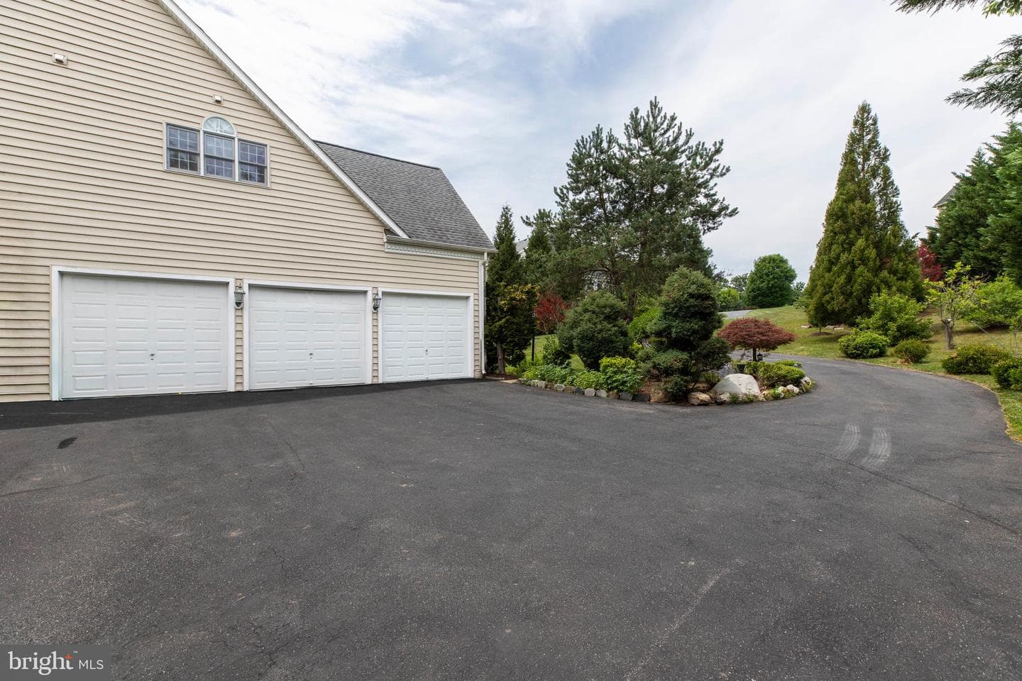 19336 Cypress Hill Way photo 2