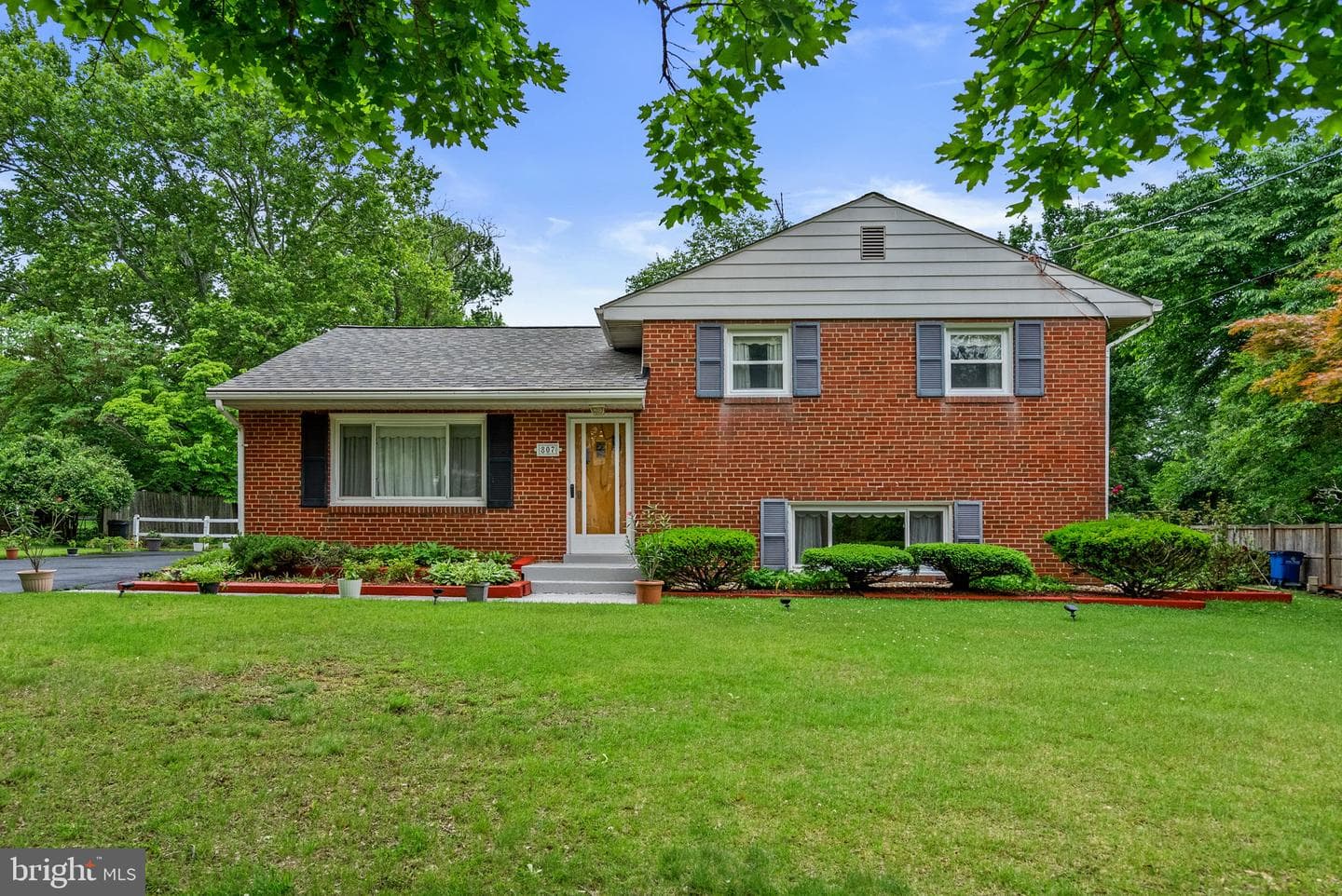 807 Snider Lane photo 1