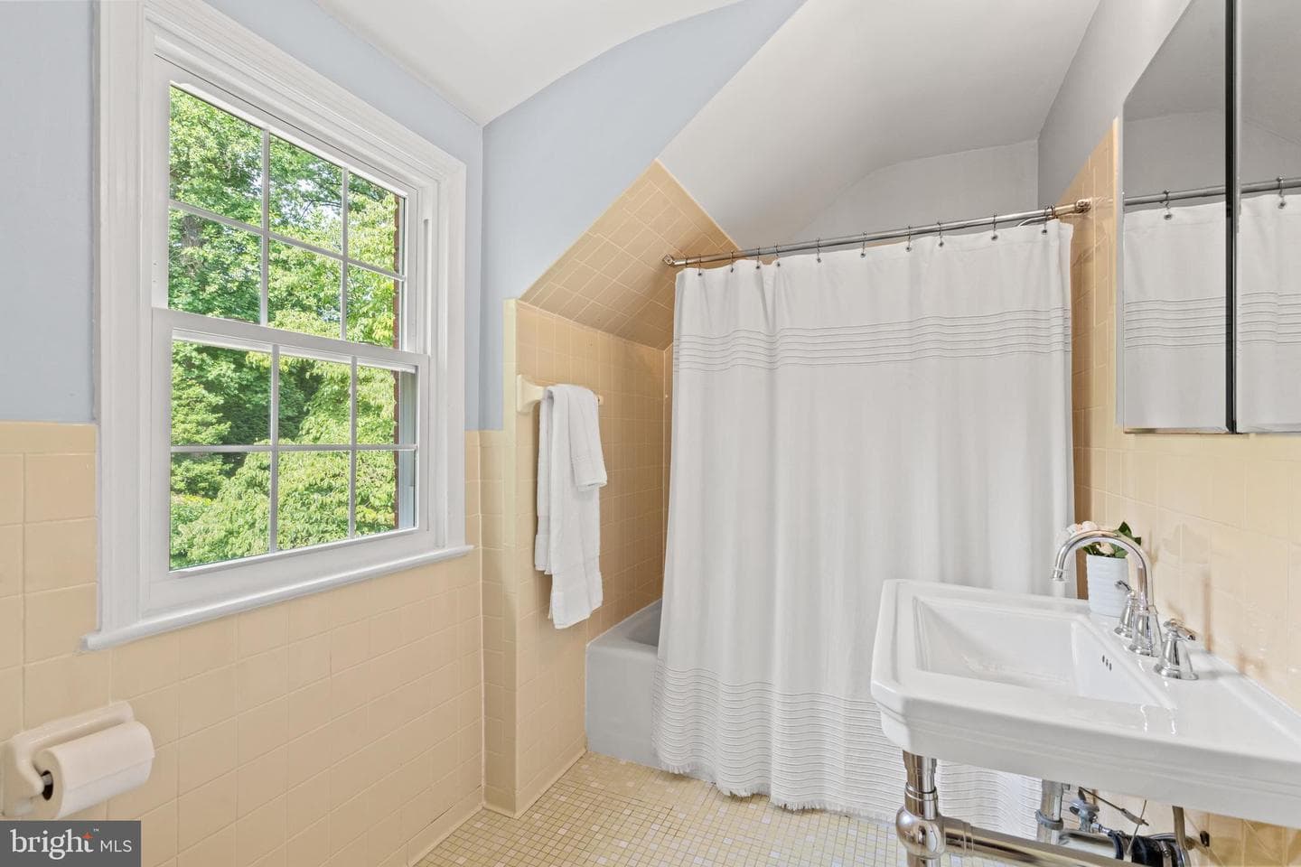 10208 Edgewood Avenue photo 25