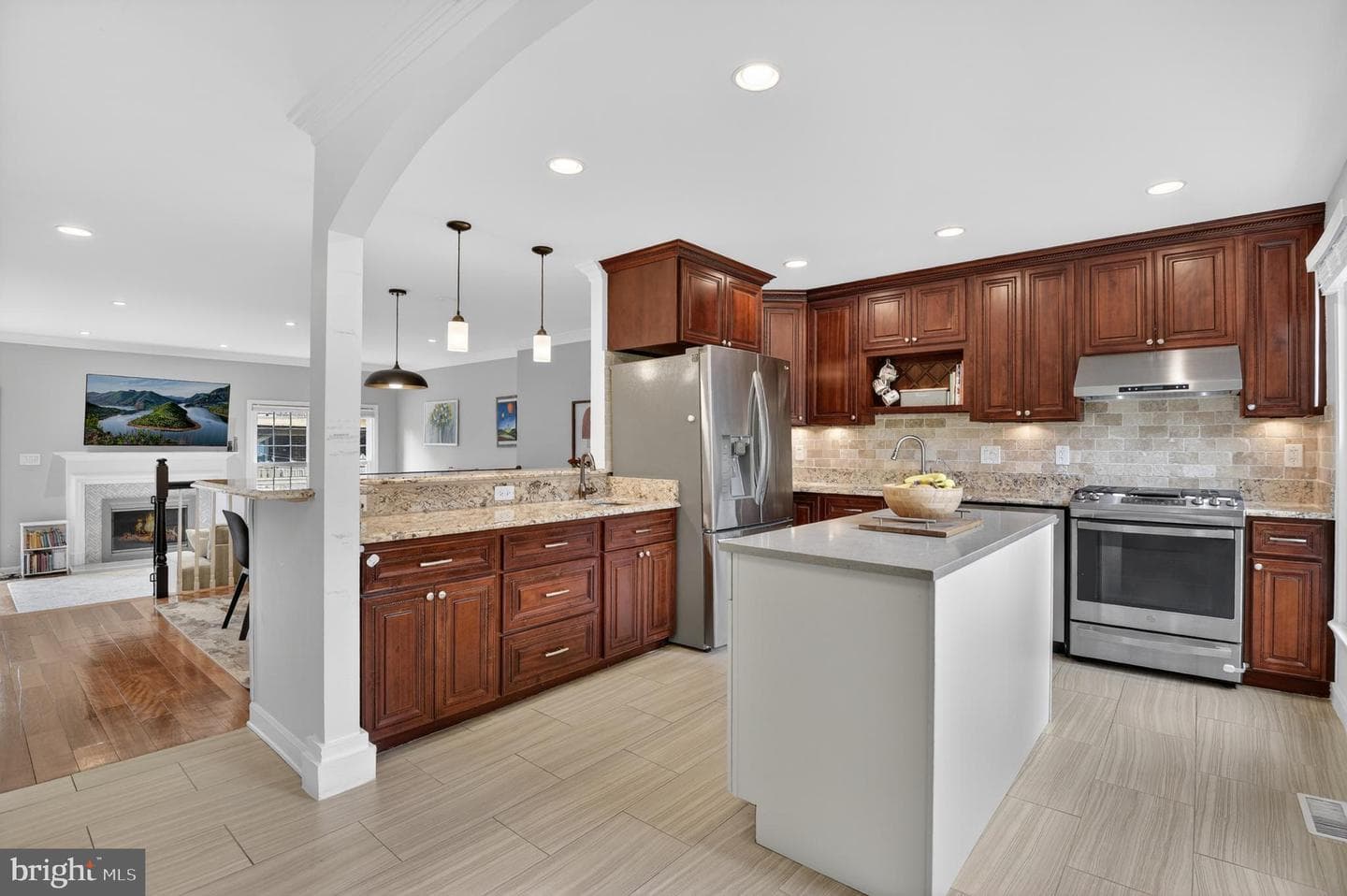 11107 Candlelight Lane photo 4