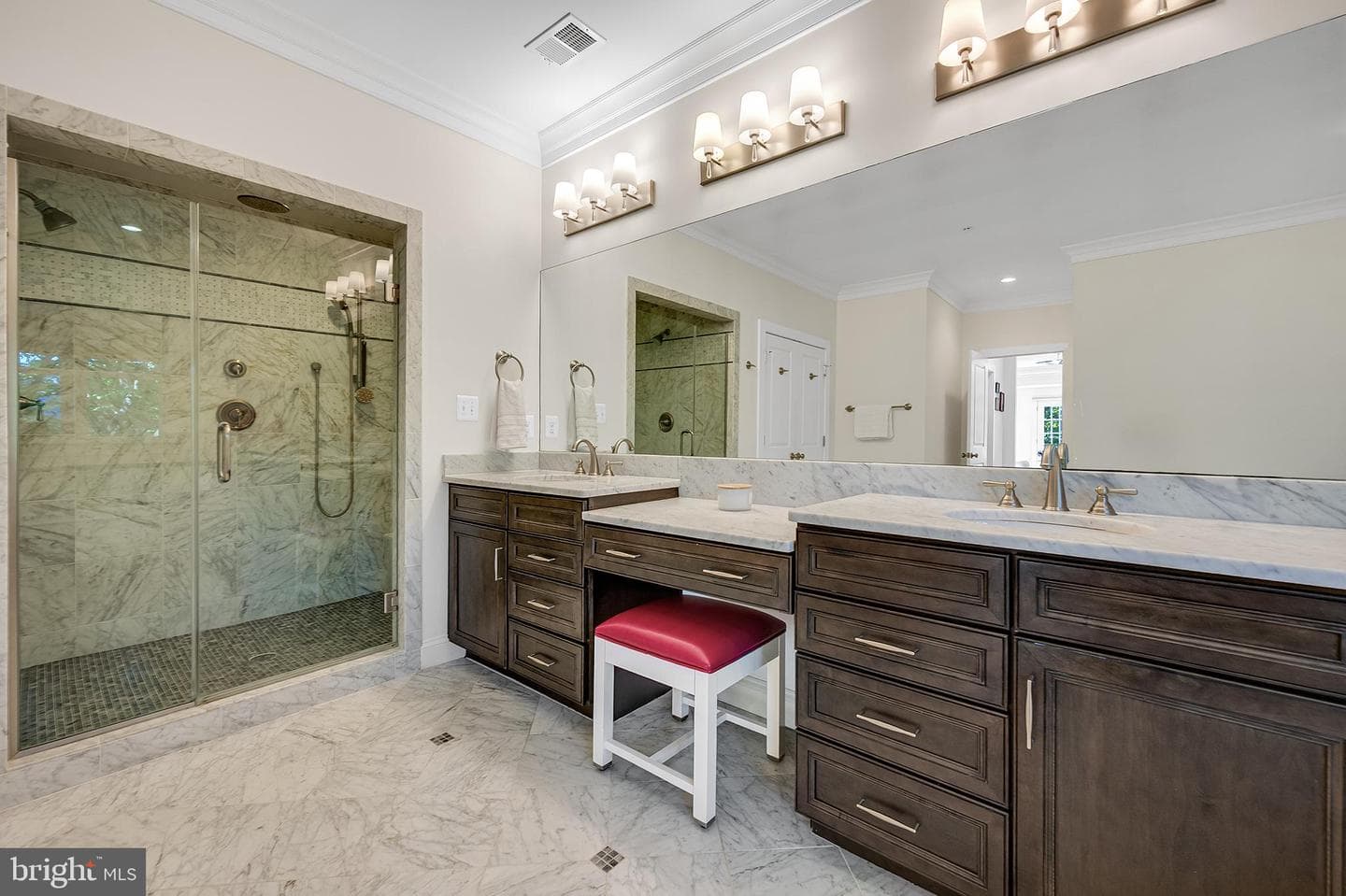 6021 Landon Lane photo 33