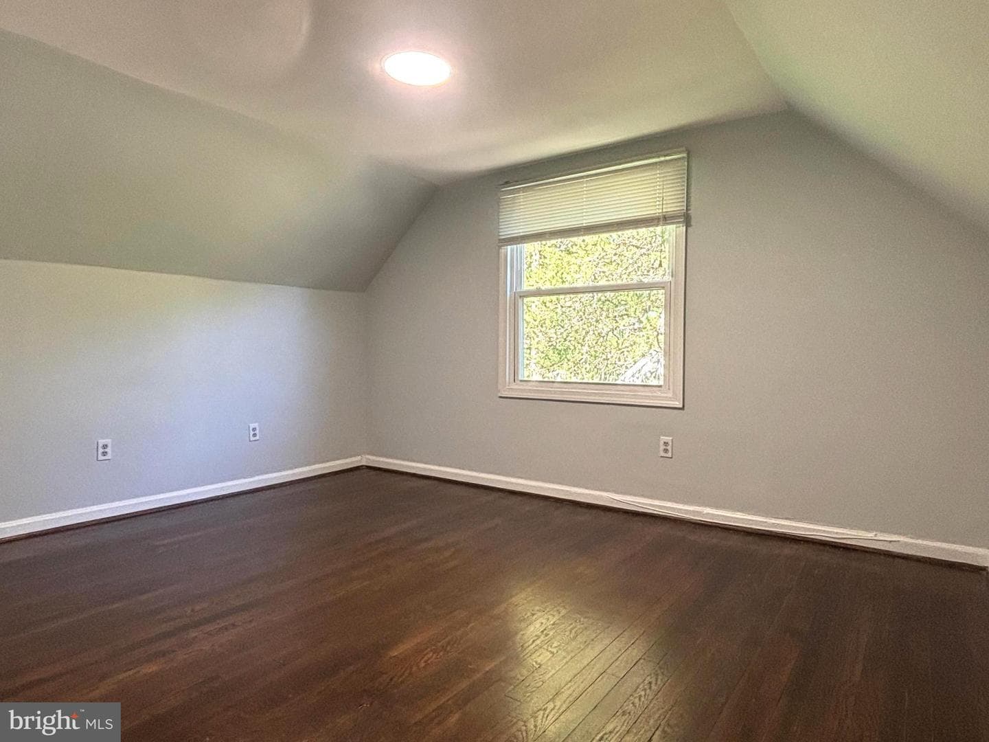 5702 Denfield Road photo 18