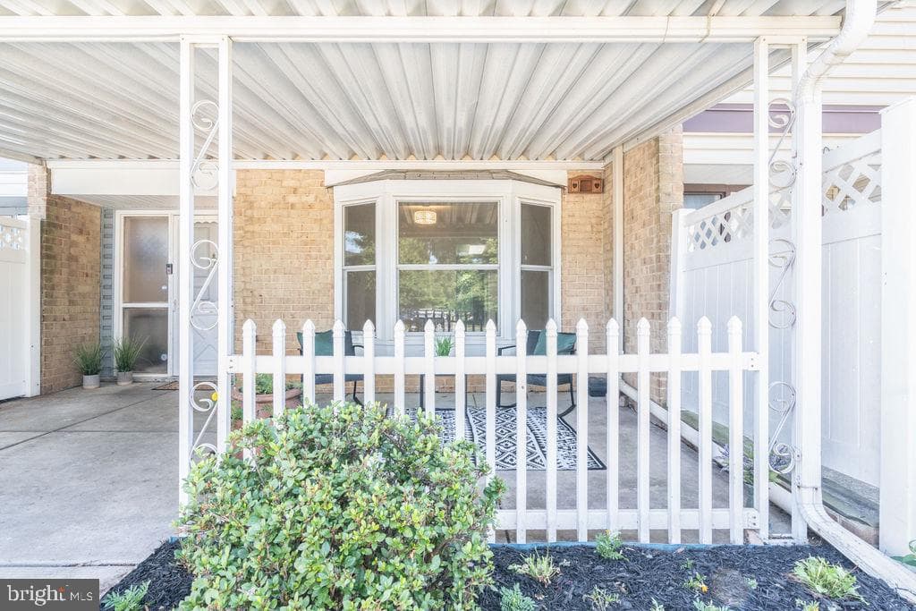 15046 Haslemere Court #263-D photo 3
