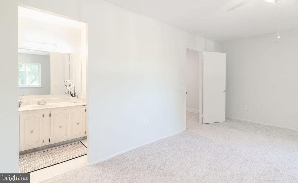 15046 Haslemere Court #263-D photo 32