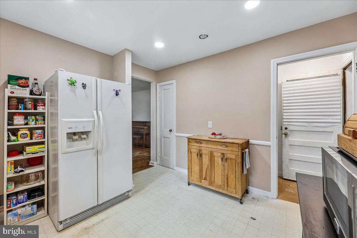 2709 Fenimore Road photo 10