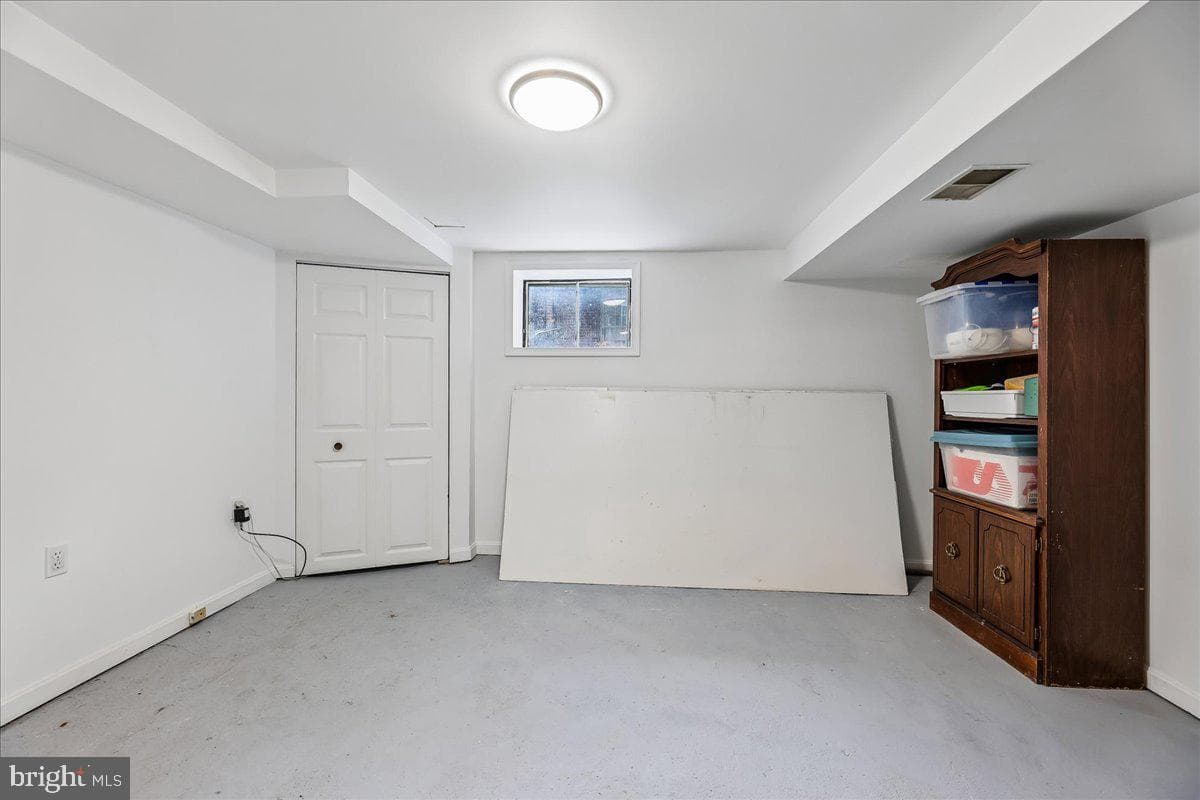 2709 Fenimore Road photo 16