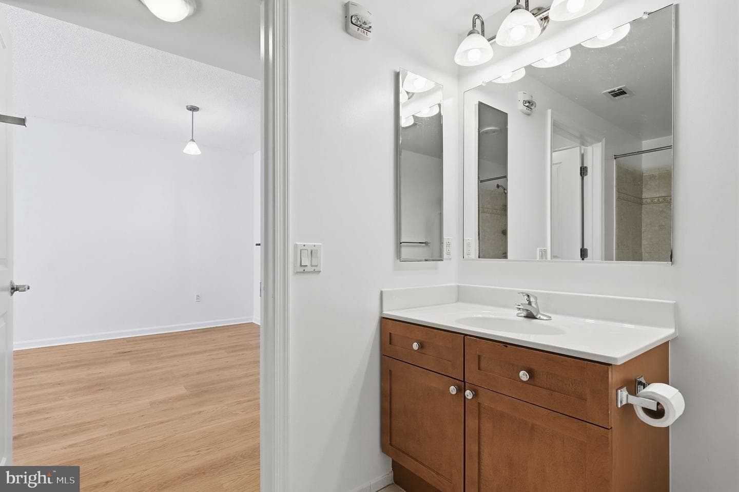 930 Wayne Avenue #201 photo 14