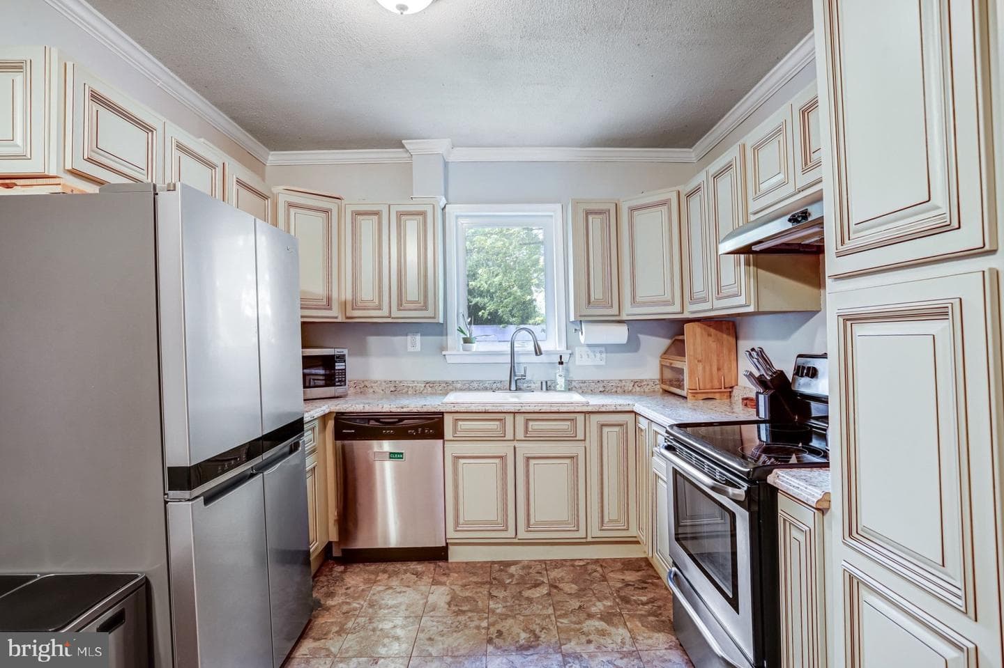 209 Cedar Avenue photo 11