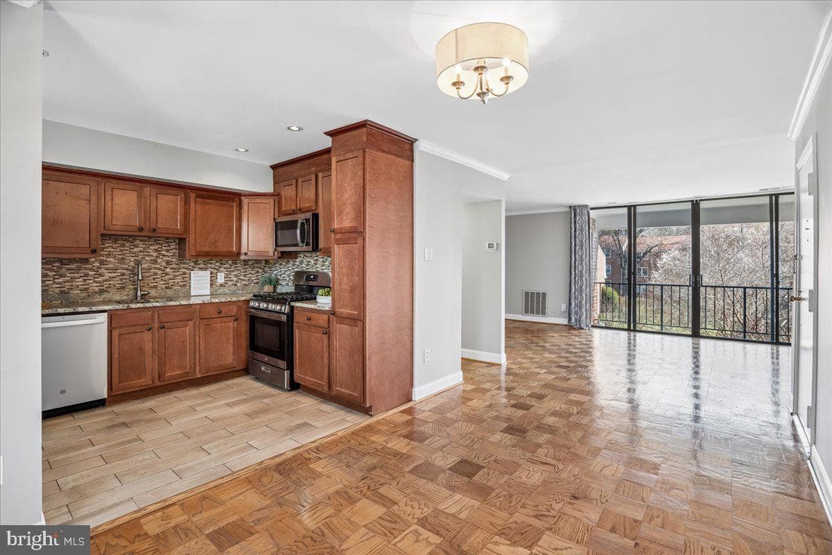 778 Quince Orchard Blvd # 201 photo 15