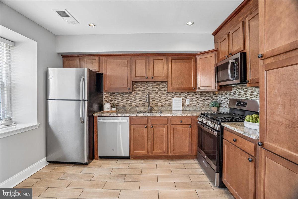 778 Quince Orchard Blvd # 201 photo 19