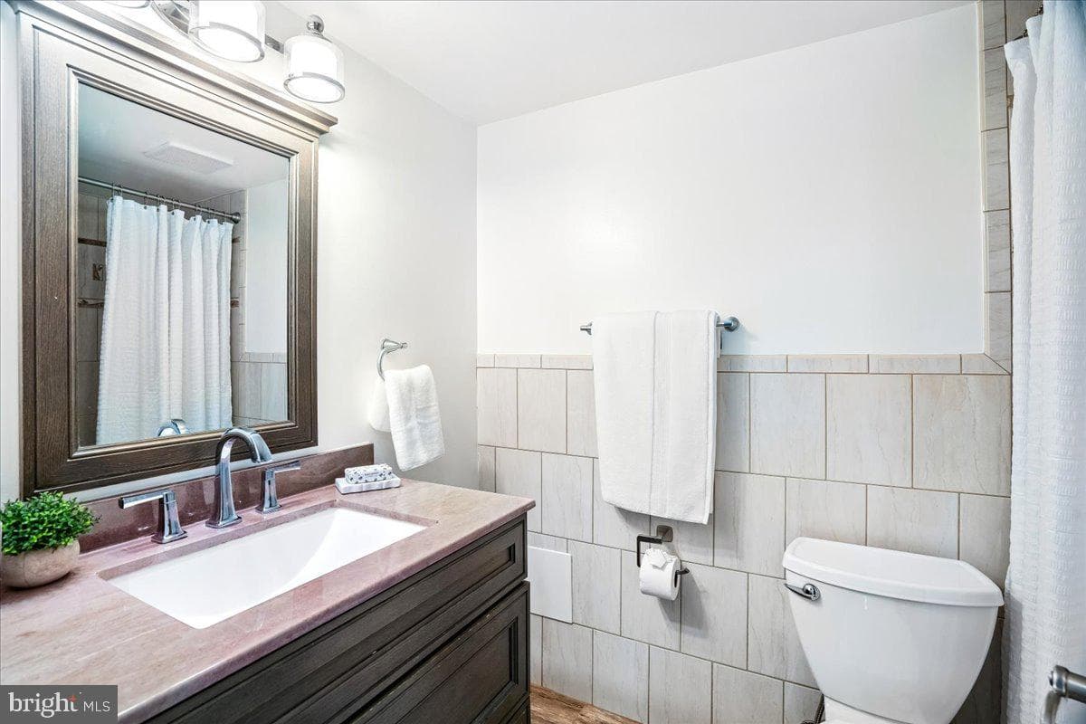 778 Quince Orchard Blvd # 201 photo 30