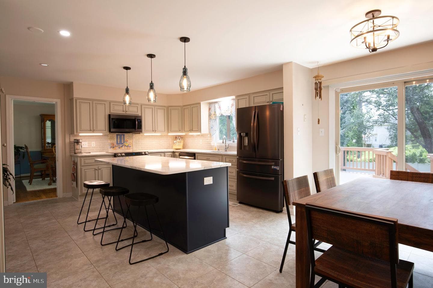 1900 Morningmist Drive photo 3