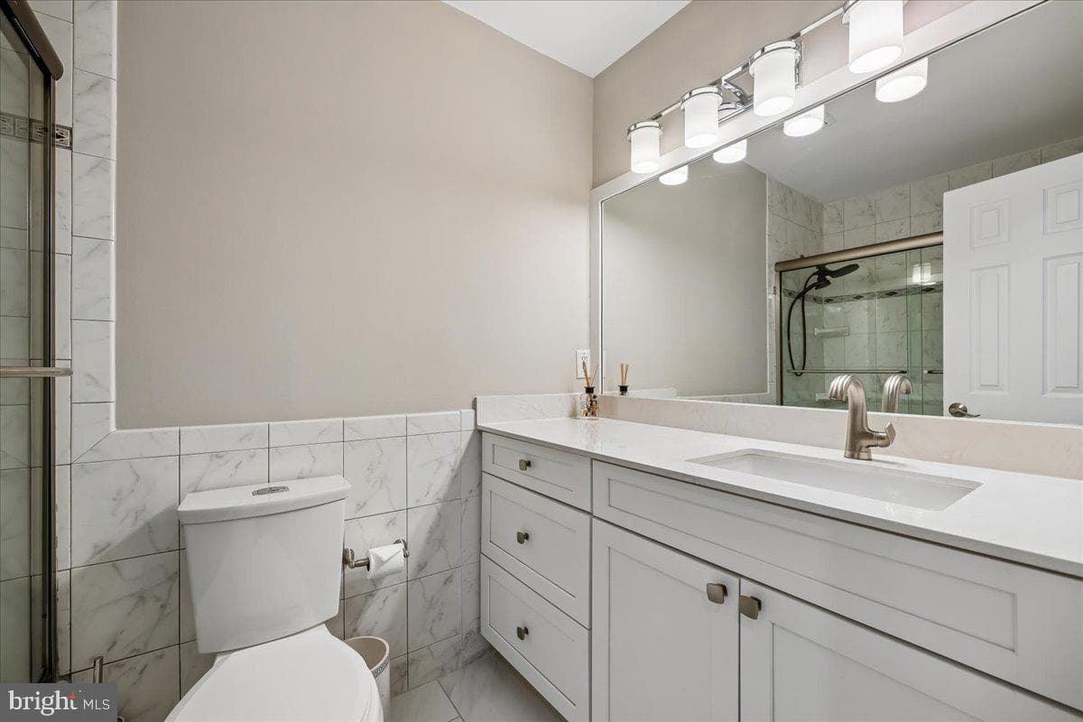 6 Crestview Court photo 57