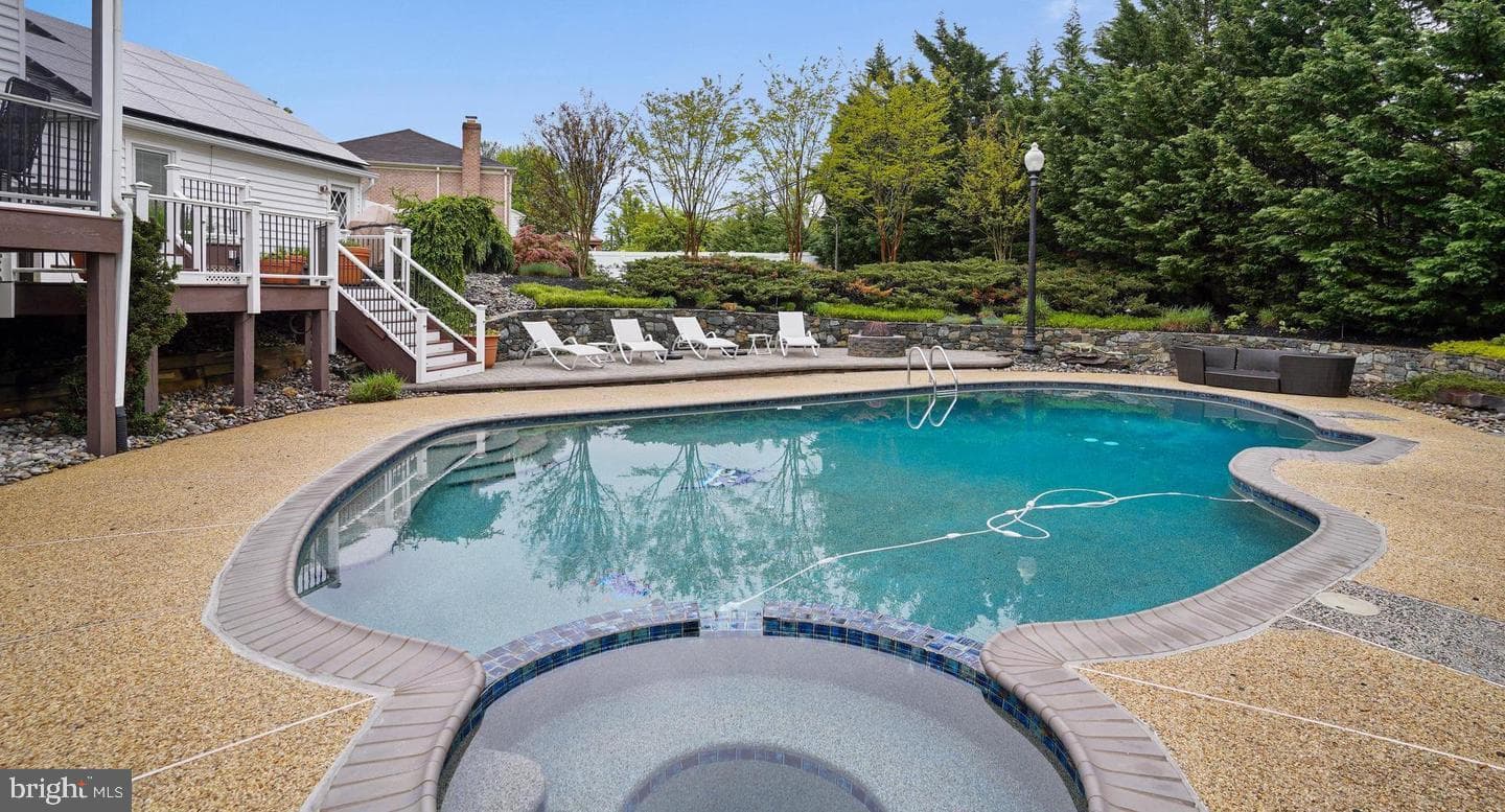 6 Crestview Court photo 7
