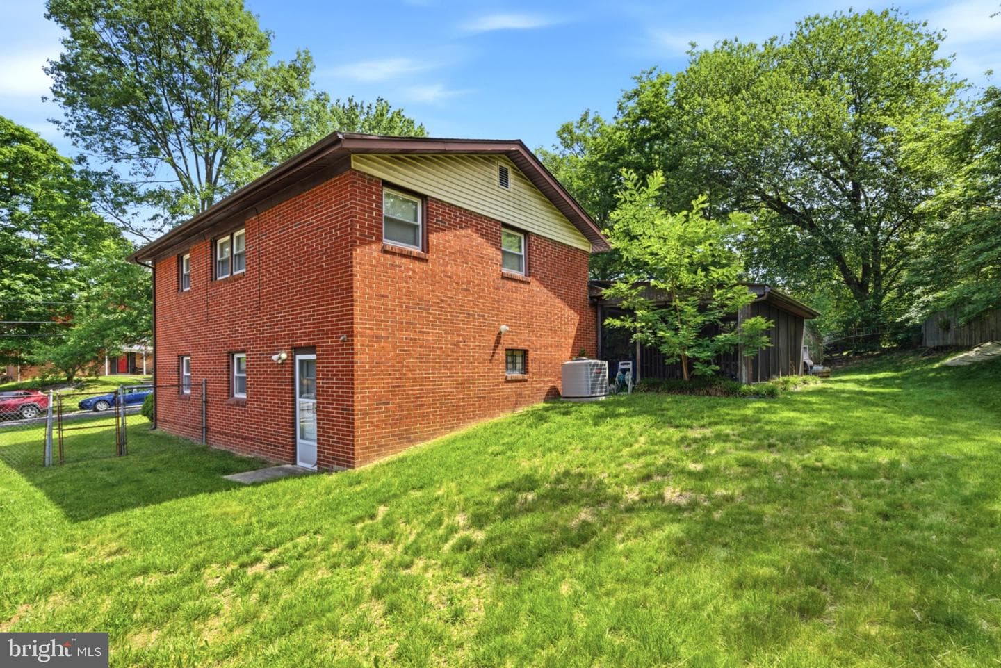 1011 Devere Drive photo 42