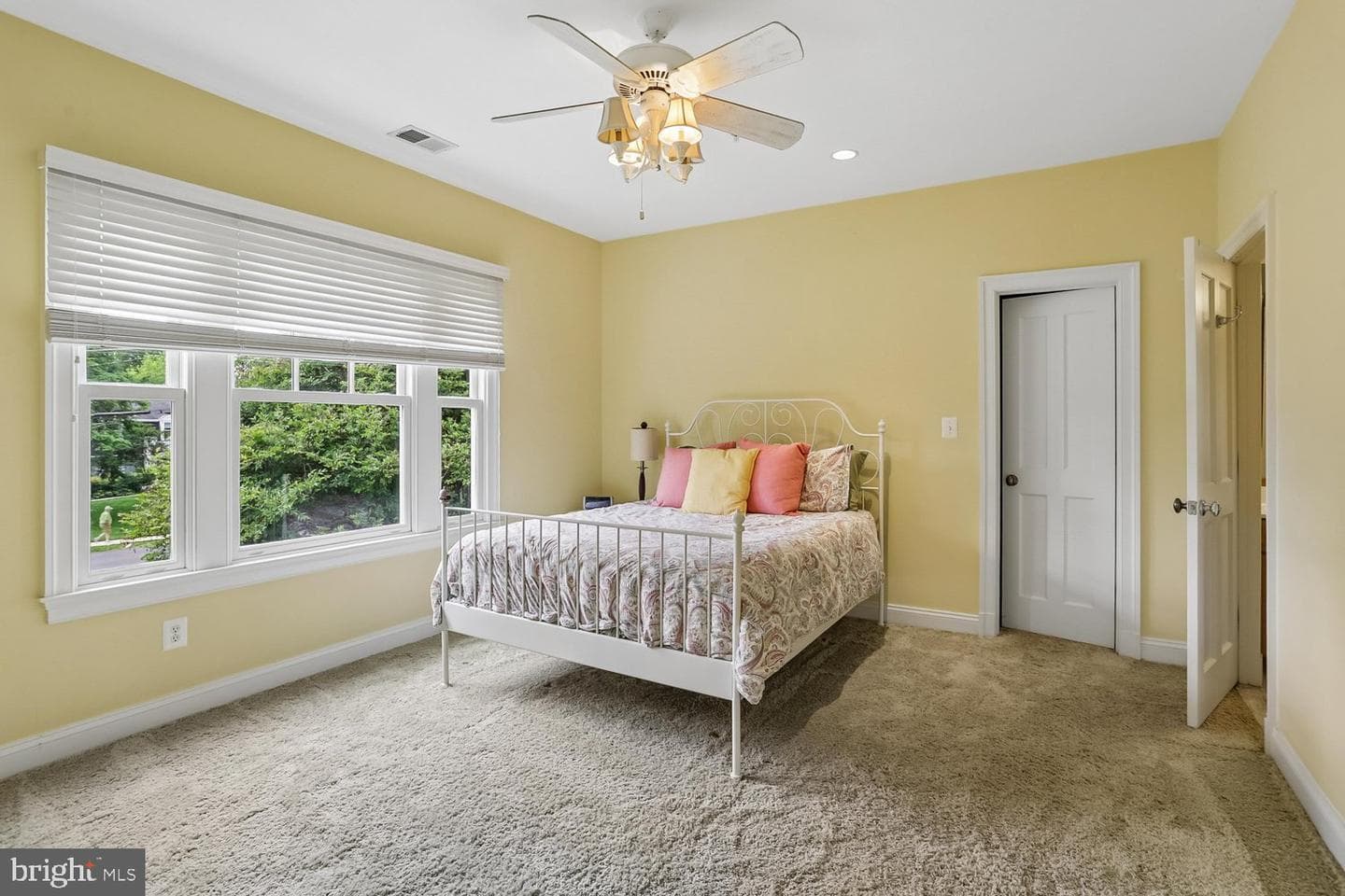11736 Gainsborough Road photo 68